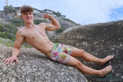 Alternative view of Mark Beach Builder